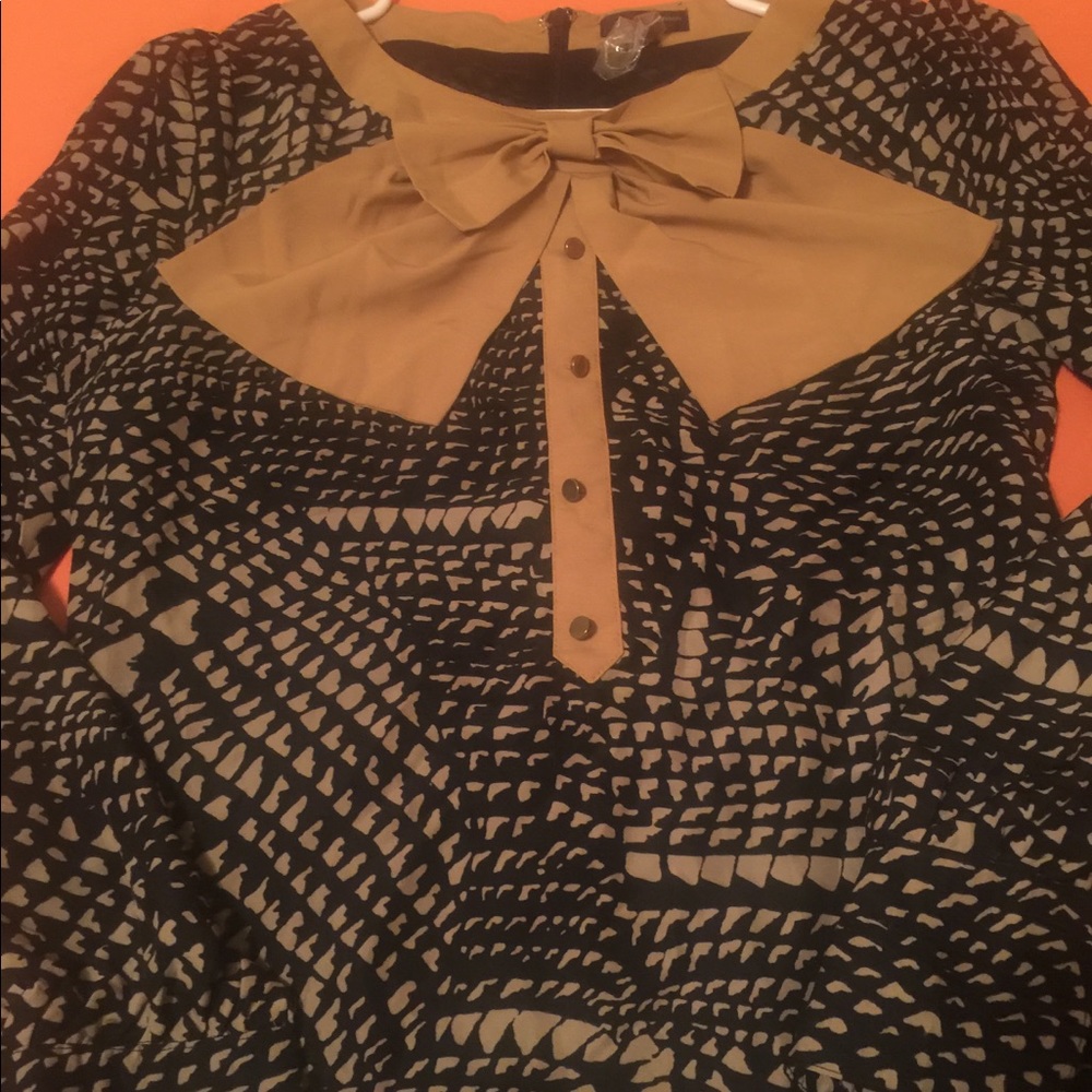 Dress - Picture 3 of 4